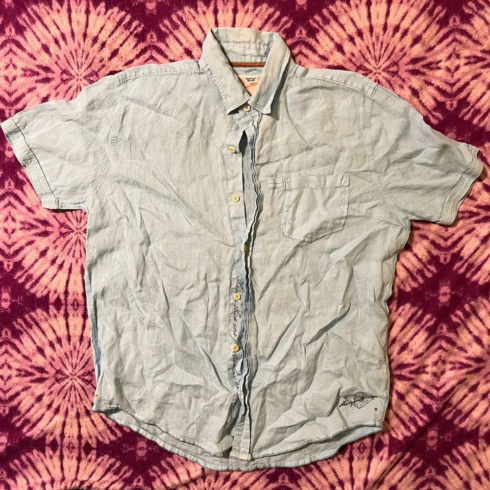 Margaritaville light blue shirt medium
